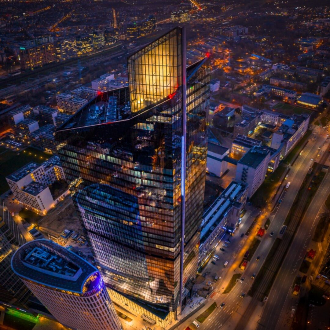 Aon stays at Skyliner for longer