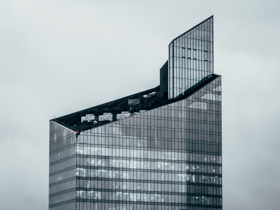 Strategy extends lease agreement in Skyliner – the office building’s first tenant stays on for longer